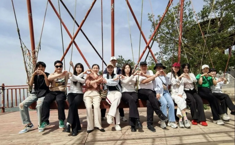奔赴山野,向幸福出發!阿五人的度假旅游有多快樂876